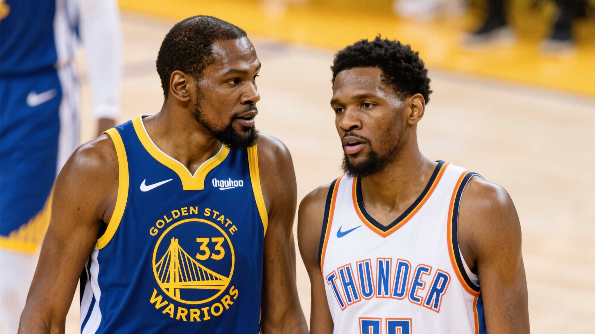 重逢惊喜!杜兰特与亚当斯九年后再度携手征战火箭 重逢惊喜!杜兰特与亚当斯九年后再度携手征战火箭